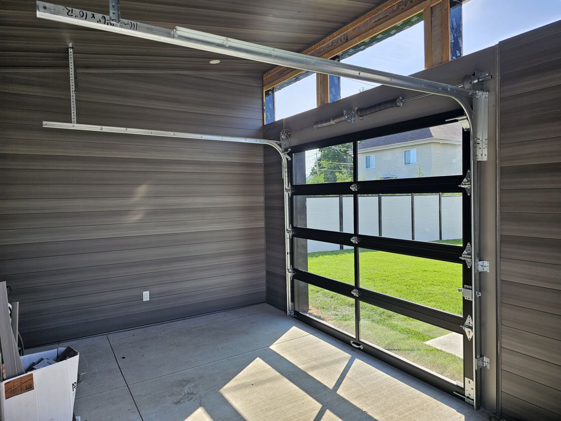 Porte de garage vitrée en aluminium